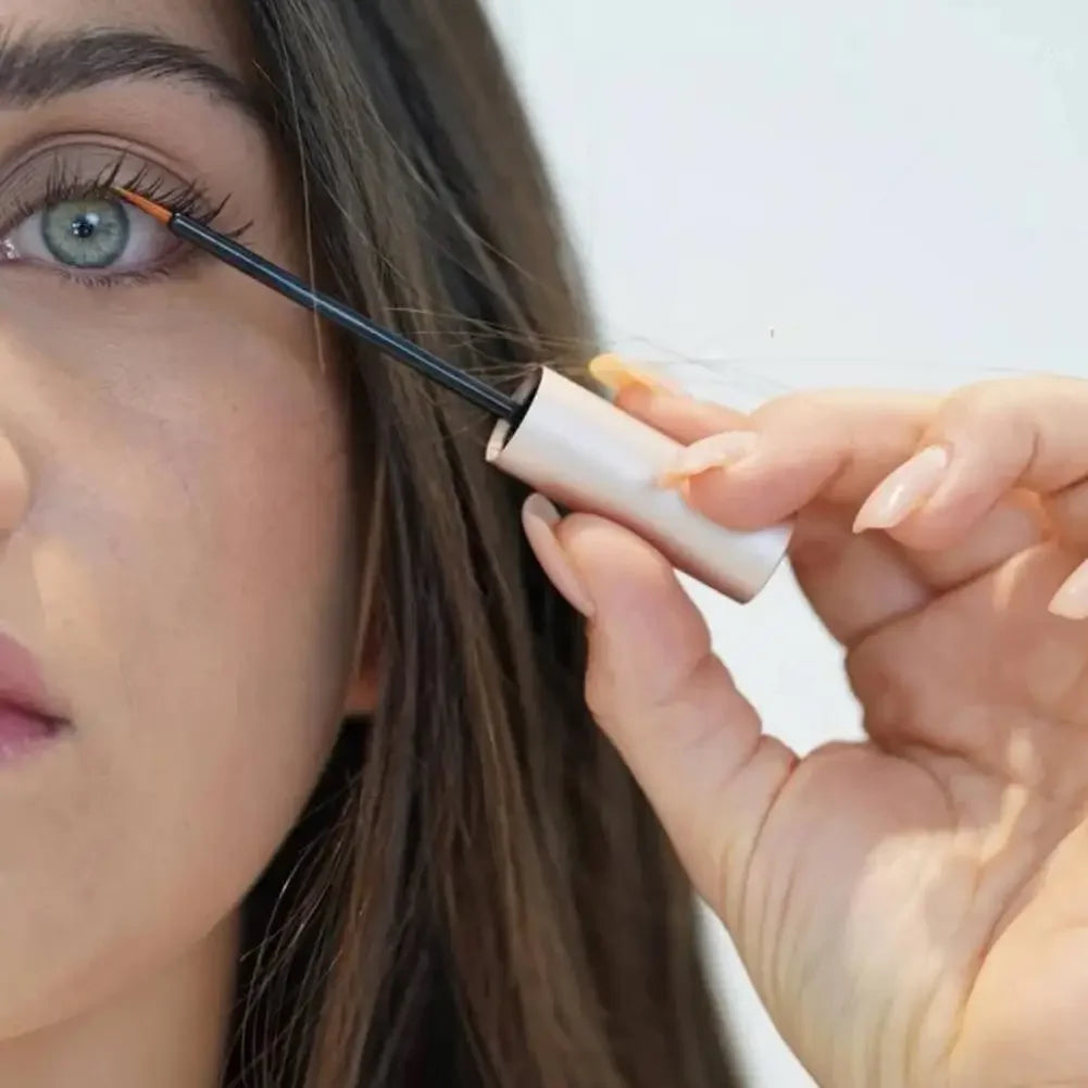 SÉRUM DE CROISSANCE POUR CILS